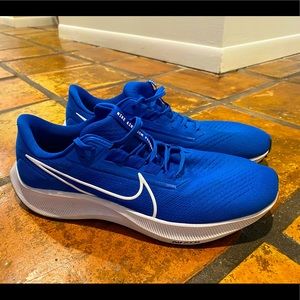 Nike Air Zoom Pegasus 38 size 13